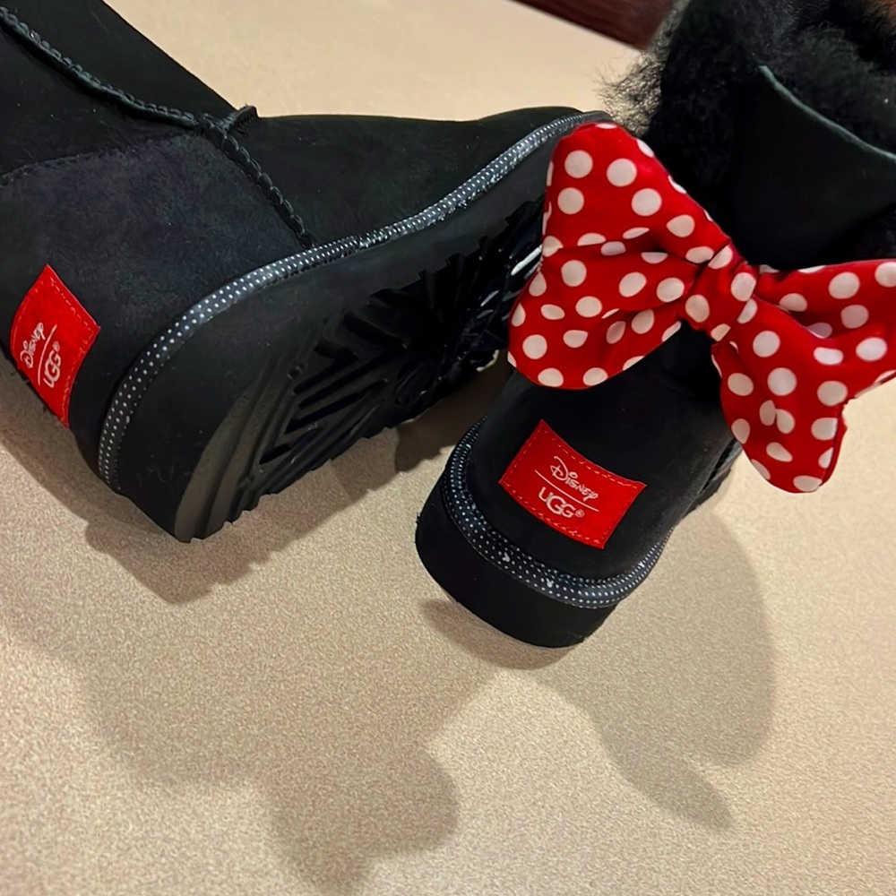 Short Minnie Mouse Uggs